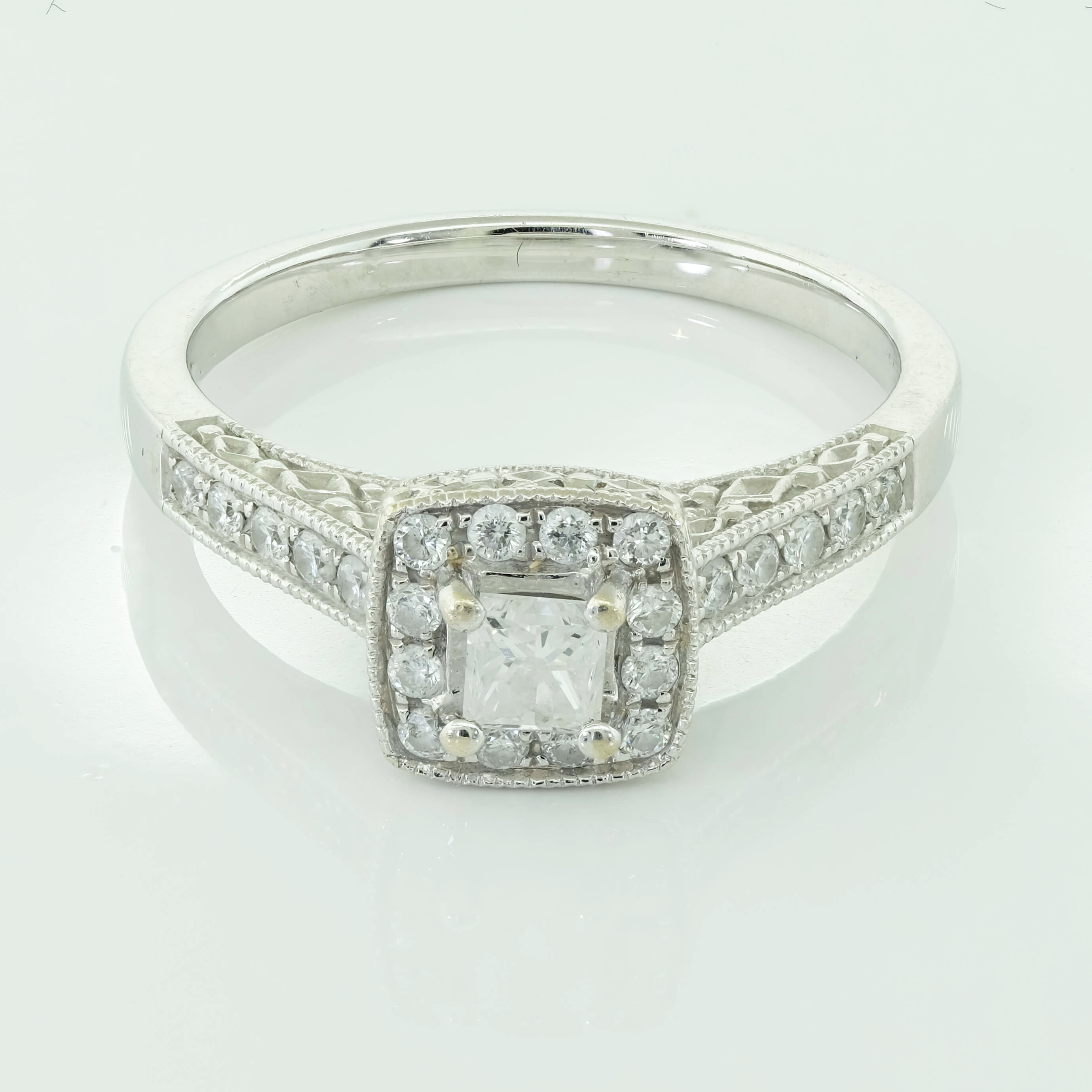  Vintage  Style Princess  Cut  0 45ct Diamond Halo Bridal 