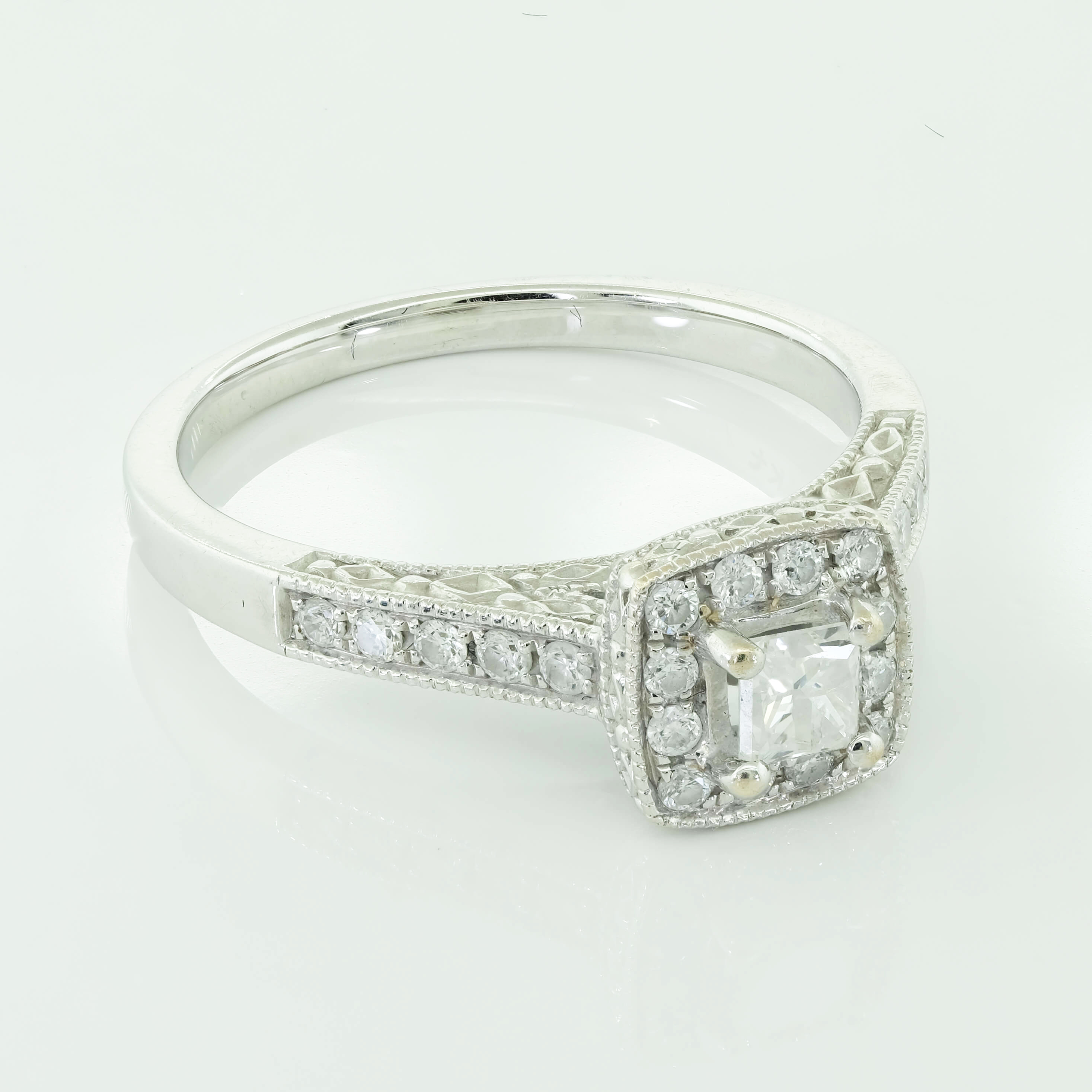  Vintage  Style  Princess  Cut  0 45ct Diamond Halo Bridal 